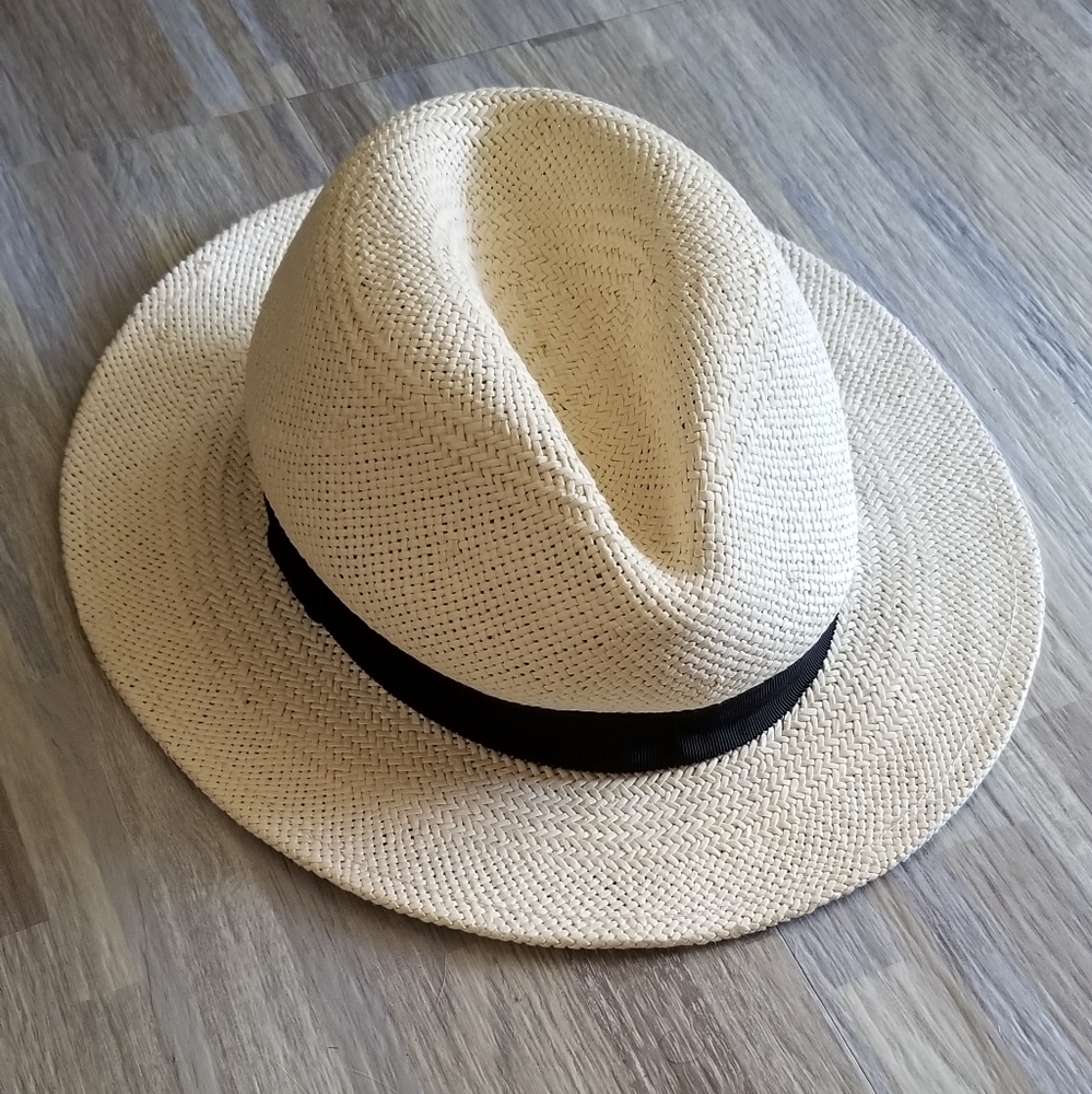 Gap Hat - image 1